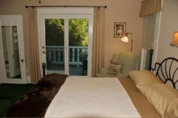 DEER CREEK INN (Grass Valley)